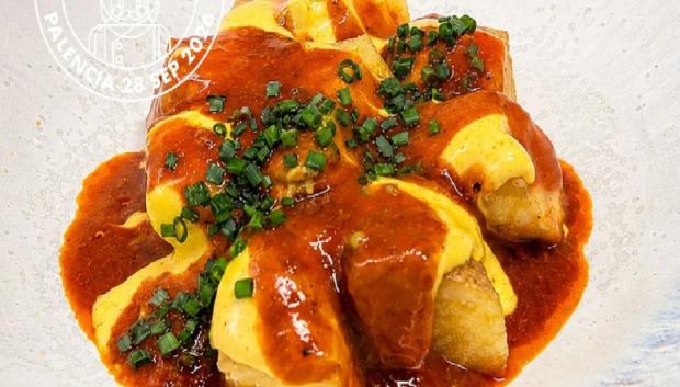 Las famosas patatas bravas que se hacen en La Caverna