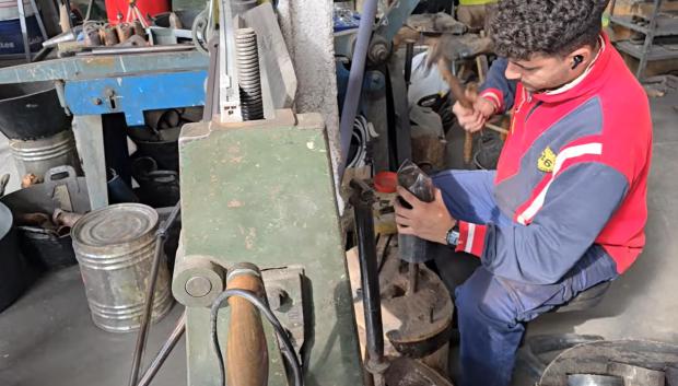 Los hijos de Juan continuarán con un oficio en peligro por el decaimiento de la ganadería