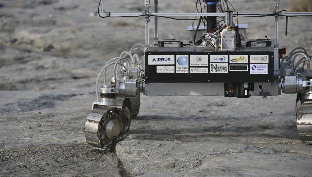 Imagen del robot explorador 'Charlie' durante su prueba en el desierto de Tabernas (Almería)