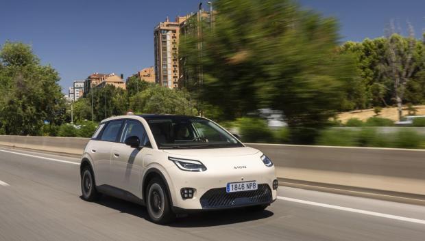 Un coche a caballos entre los compactos y los urbanos con gran interior