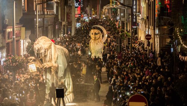 Desfile de la compañía Macnas
