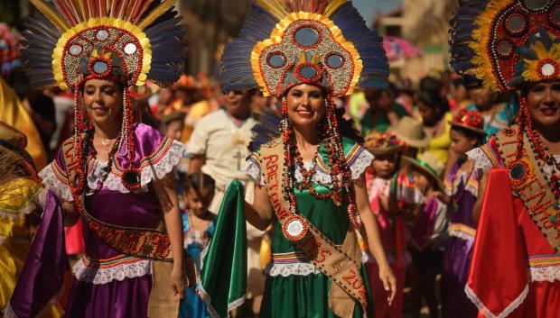 Fotograma de Hispanoamérica, canto de vida y esperanza
