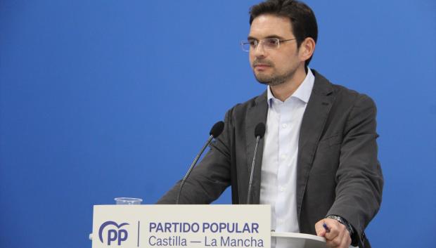 El vicesecretario regional de Comunicación del PP, Santiago Serrano