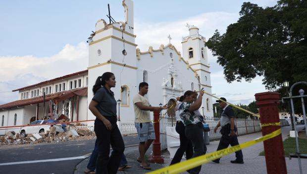 Imagen de una iglesia afectada en Panamá tras el terremoto