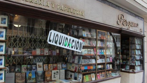 Fachada de la librería en liquidación