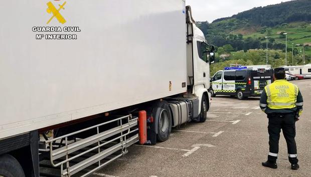 Este camión fue detenido circulando a 137 km/h