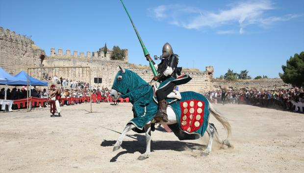(Foto de ARCHIVO)
Torneo de justas durante el segundo día de las IV Jornadas Medievales de Escalona, a 4 de octubre de 2025, en Escalona, Toledo