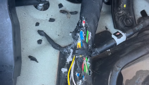 Los cables comidos por la rata