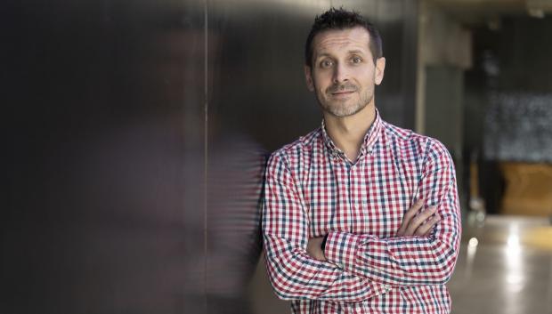 Juan Manuel Sánchez es doctor en Psicología Clínica y de la Salud, y forma parte del programa para la Atención Integral a Personas con Enfermedades Avanzadas de la Fundación ”la Caixa”