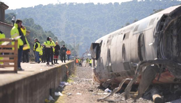 Uno de los vagones del tren de Iryo que descarriló en Adamuz.