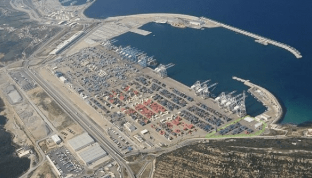 Nador Med y Tanger Med tienen capacidad para mover miles de coches cada año