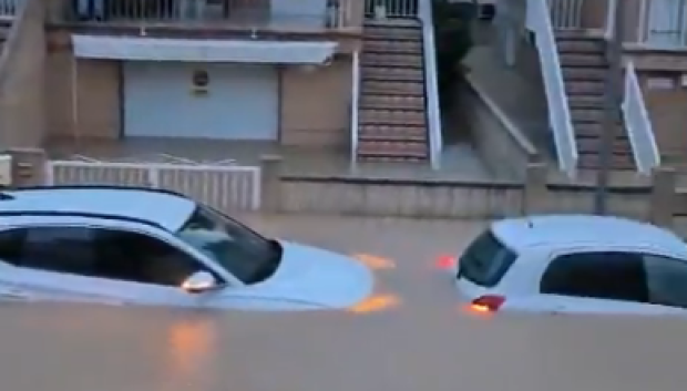 Los coches navegan a la deriva con facilidad