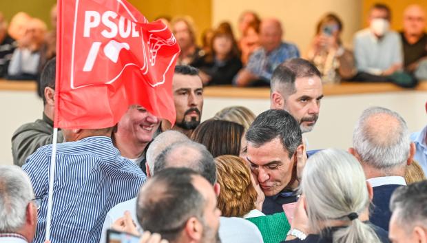 Momento del mitin del PSOE en Burgos
