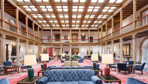 Salón del Hotel La Reconquista