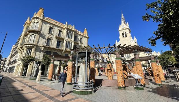 Edifico Reconquista e iglesia del Sagrado Corazón en Melilla