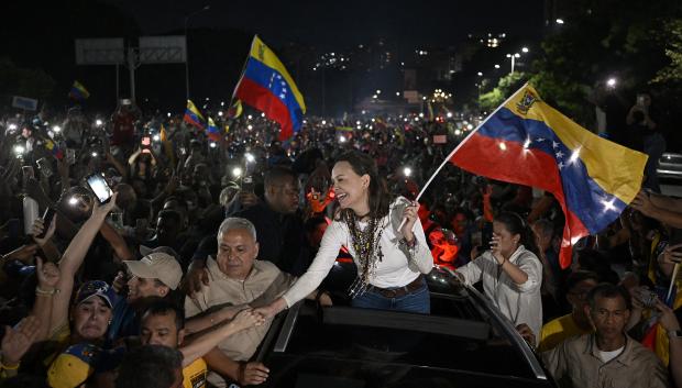 Corina Machado en su llegada a Caracas