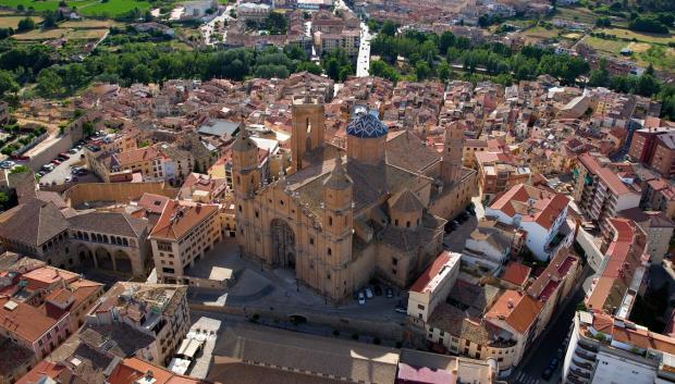 Vista aérea de la iglesia de Santa María la Mayor de Alcañiz