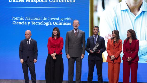 El Rey Felipe VI y la ministra de Diana Morant durante la entrega de los Premios Nacionales de Investigación 2026