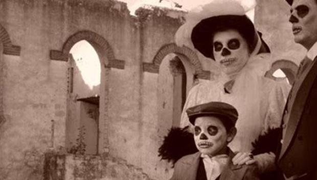 Conmemoración de los Fieles Difuntos en Mineral de Pozos (Guanajuato)