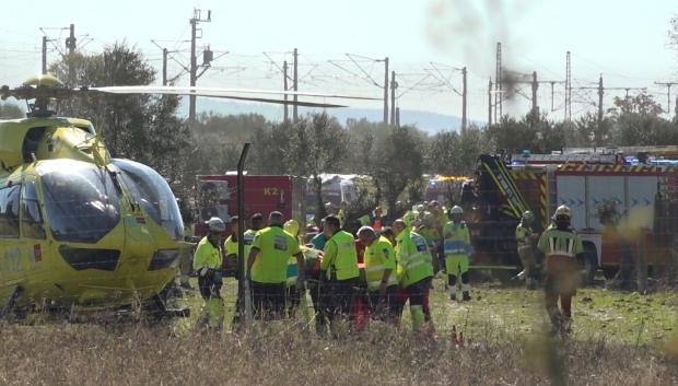 Servicios de emergencias atienden a las víctimas del accidente de Urda