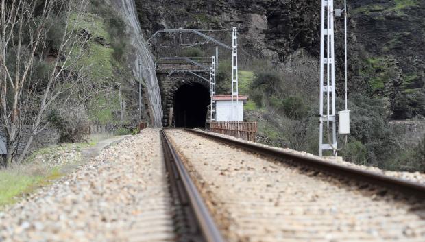 vía del tren