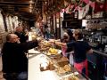 En Navarra las barras de los bares han vuelto a ser ocupadas por los usuarios