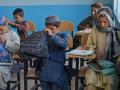 Clases en la que solo asisten niños en Afganistán, archivo