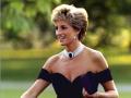 Diana, the Princess of Wales  at the Serpentine gallery in  in London June 29, 1994. 
En la foto, vestido de la firma " Christina Stambolian. "