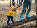 Jugar al aire libre puede convertirse en la excusa perfecta para pasar tiempo en familia