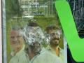 Los cristales de la sede de Vox en Valladolid, supuestamente rotos por grupos violentos de izquierda.