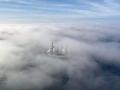 foto de enero del calendario 2022 de la 
@Armada_esp
 en la que el buque escuela ‘Juan Sebastián de Elcano’ navegaba en mitad de la niebla por el océano Pacífico en su XI Vuelta al Mundo.