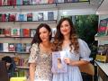 Las escritoras Ana Cemborain Pérez y Cristina Blanco Vázquez, en la Feria del Libro