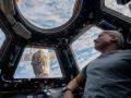 El astronauta Mark Vande Hei, a bordo de la Estación Espacial Internacional