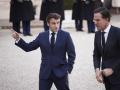 El presidente francés, Emmanuel Macron, junto al primer ministro de Países Bajos, Mark Rutte