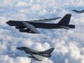 Bombarderos B52 de la fuerza aérea de EE.UU. llegando a Reino Unido