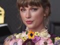La cantante Taylor Swift en los premios Grammy en Los Ángeles 2021