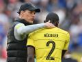Thomas Tuchel felicita a Rüdiger durante las semifinales de la FA Cup