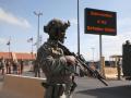 Agentes de la Oficina de Aduanas y Protección Fronteriza de EE.UU. en la frontera entre Estados Unidos y México