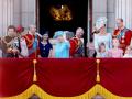 Queen Elizabeth II, Prince William, Princess Kate and Prince George, Princess Charlotte Prince Charles, Camilla, Duchess of Cornwall, Prince Harry and Meghan, Duchess of Sussex, Princess Anne Prince Edward Princess Eugenie and Princess Beatrice at the balcony of Buckingham Palace in London, on June 09, 2018, to attend Trooping the colour, the Queens birthday parade Photo : Albert Nieboer / Netherlands OUT / Point de Vue OUT - NO WIRE SERVICE - Photo: Albert Nieboer/Royal Press Europe/RPE