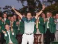 Sergio Garcia celebra su victoria en el Masters de Augusta durante la ceremonia de la chaqueta verde