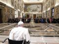 Francisco recibe a la Federación Europea de Familias en el Vaticano