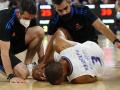 Anthony Randolph, jugador del Real Madrid tendido en el suelo tras su lesión