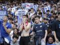 Seguidores del Deportivo de La Coruña se lamentan al término del playoff de ascenso a Segunda
