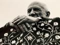 Pablo Picasso fotografiado por Lucien Clergue en la plaza de toros de Arles