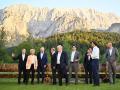 Los líderes del G7 se preparan para hacer la foto de familia durante la cumbre en el sur de Alemania