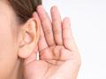 Pérdida de audición y tinnitus. Varios estudios han demostrado que el virus puede infectar las células del oído interno provocando pérdida de audición y tinnitus (zumbido intenso).