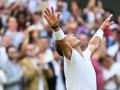 Rafa Nadal, brazos al aire, celebra su épica victoria ante Taylor Fritz