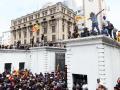 Los manifestantes en Colombo, Sri Lanka, irrumpen en el complejo presidencial