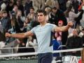 Carlos Alcaraz celebrando el acceso a cuartos de final de Roland Garros 2022