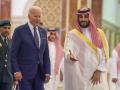 El presidente de los Estados Unidos, Joe Biden, junto con el príncipe Mohammed bin Salman bin Abdulaziz Al Saud